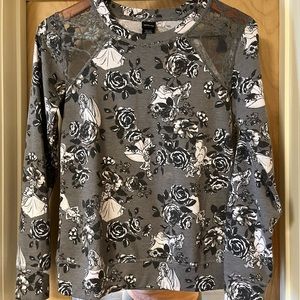 Disney Princesses Print Gray Lace Shoulder L/S Top sz S